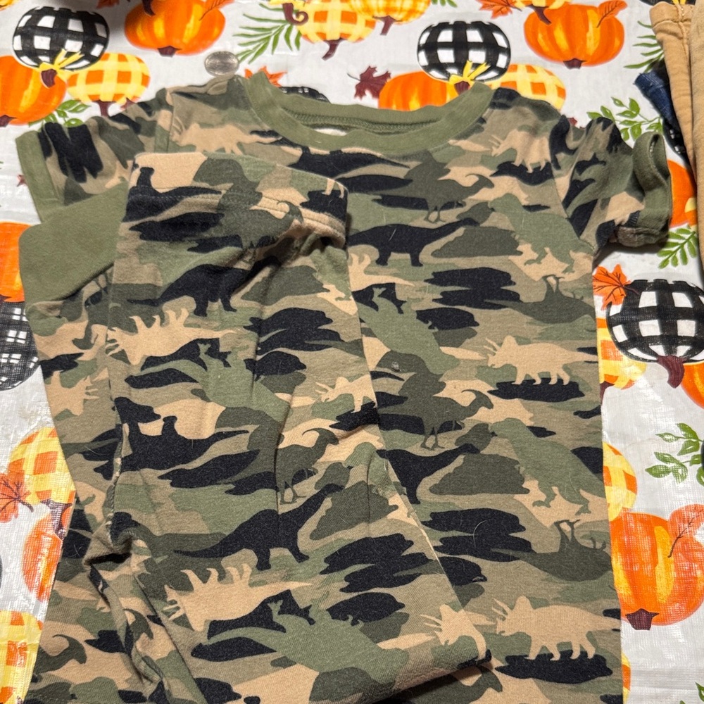 Old Navy Green Camo Dinosaur Pajama Set